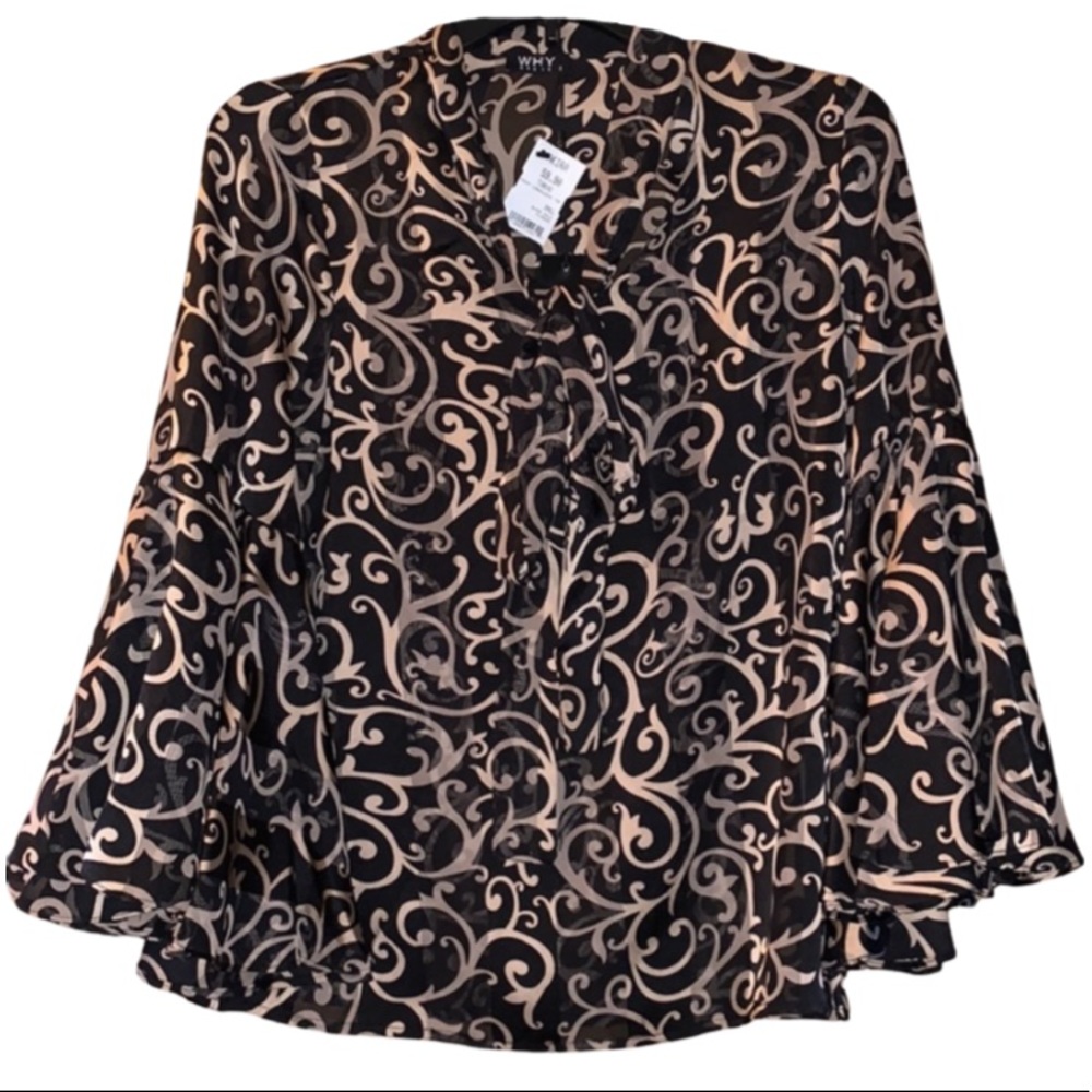 AKIRA Flowy Sleeve Blouse